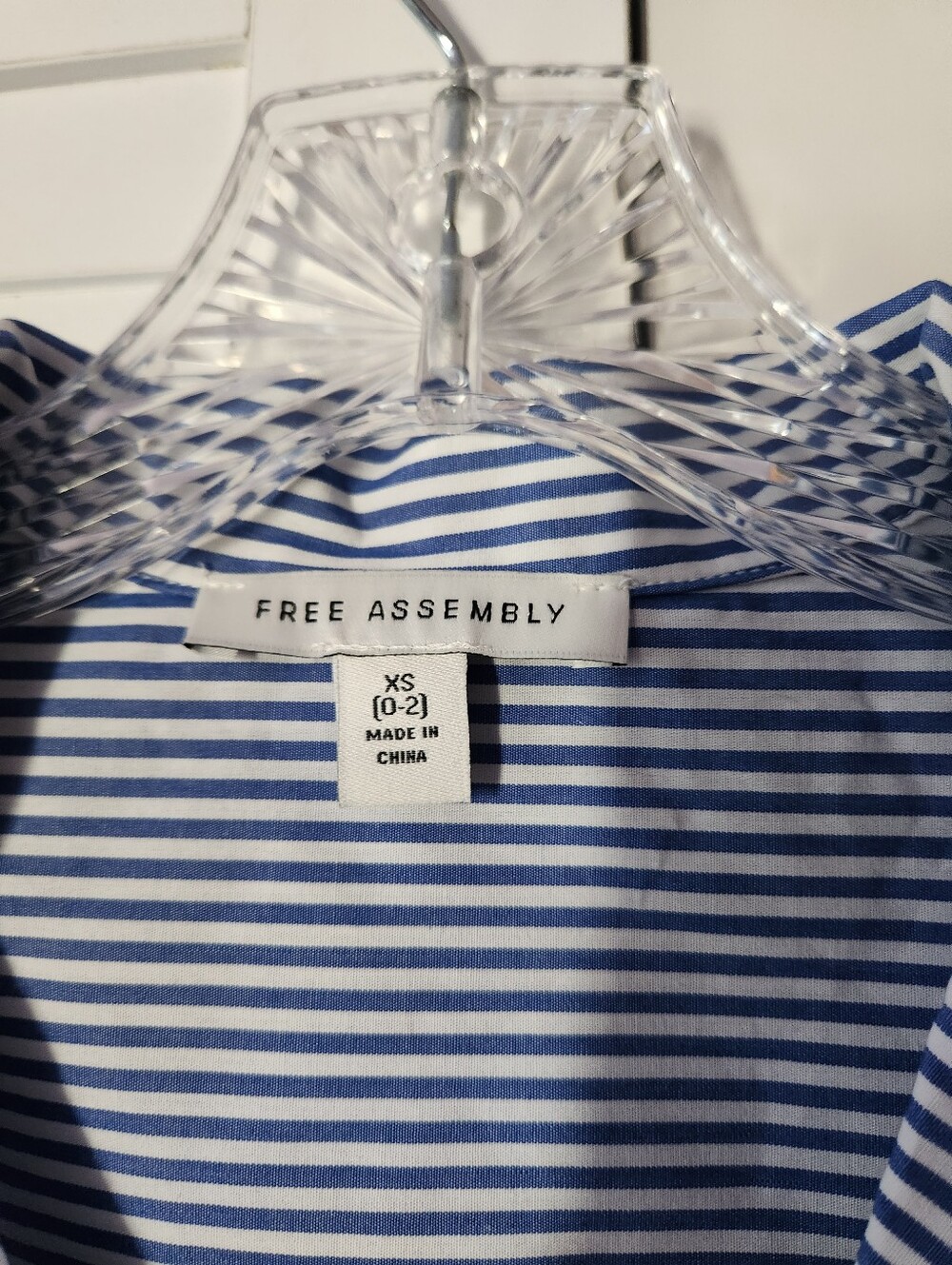 Free Assembly Button Ups - Picture 3 of 5